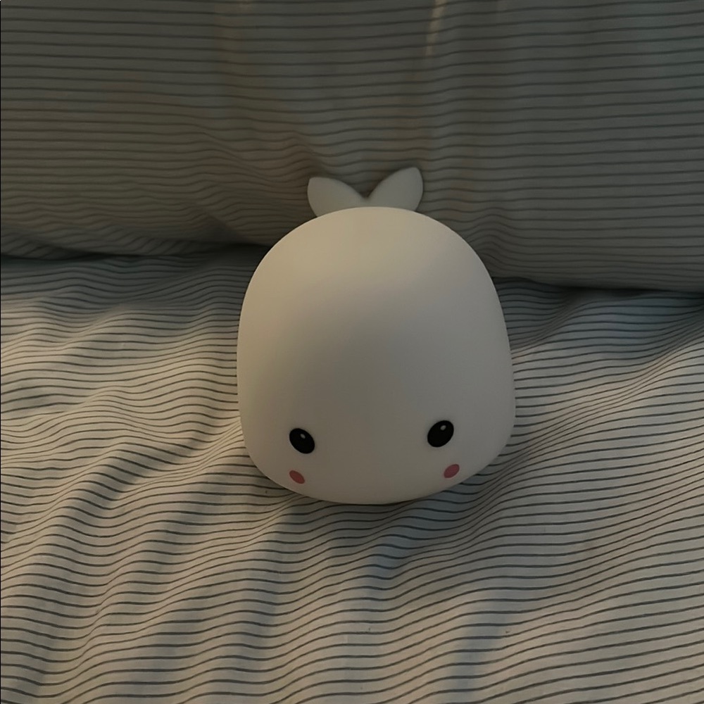 Amazon White Whale Night Light